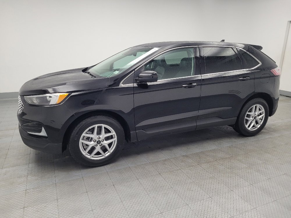 Used 2024 Ford Edge SEL image 2