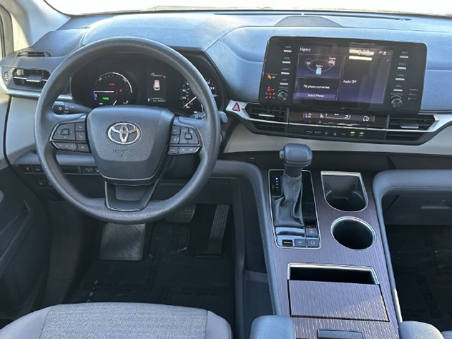 Certified 2023 Toyota Sienna LE FWD image 11