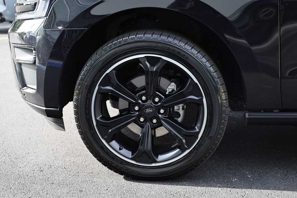 Used 2022 Ford Expedition Limited AWD/4WD image 9