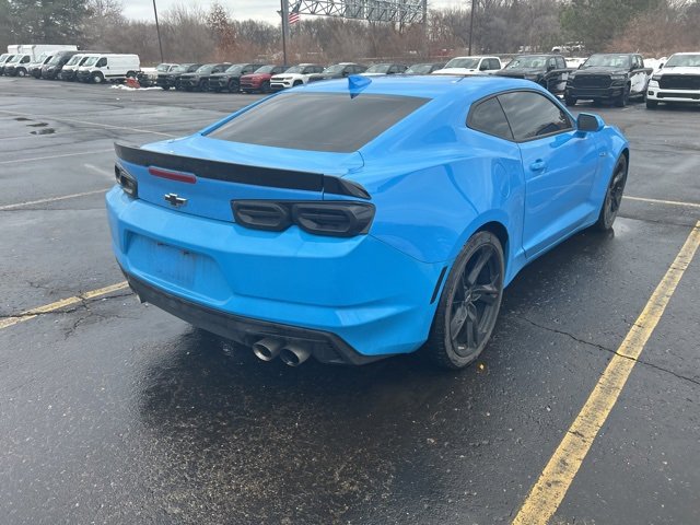 Used 2022 Chevrolet Camaro LT w/ Technology Package image 4