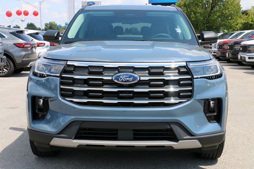 New 2026 Ford Explorer Active AWD/4WD image 3