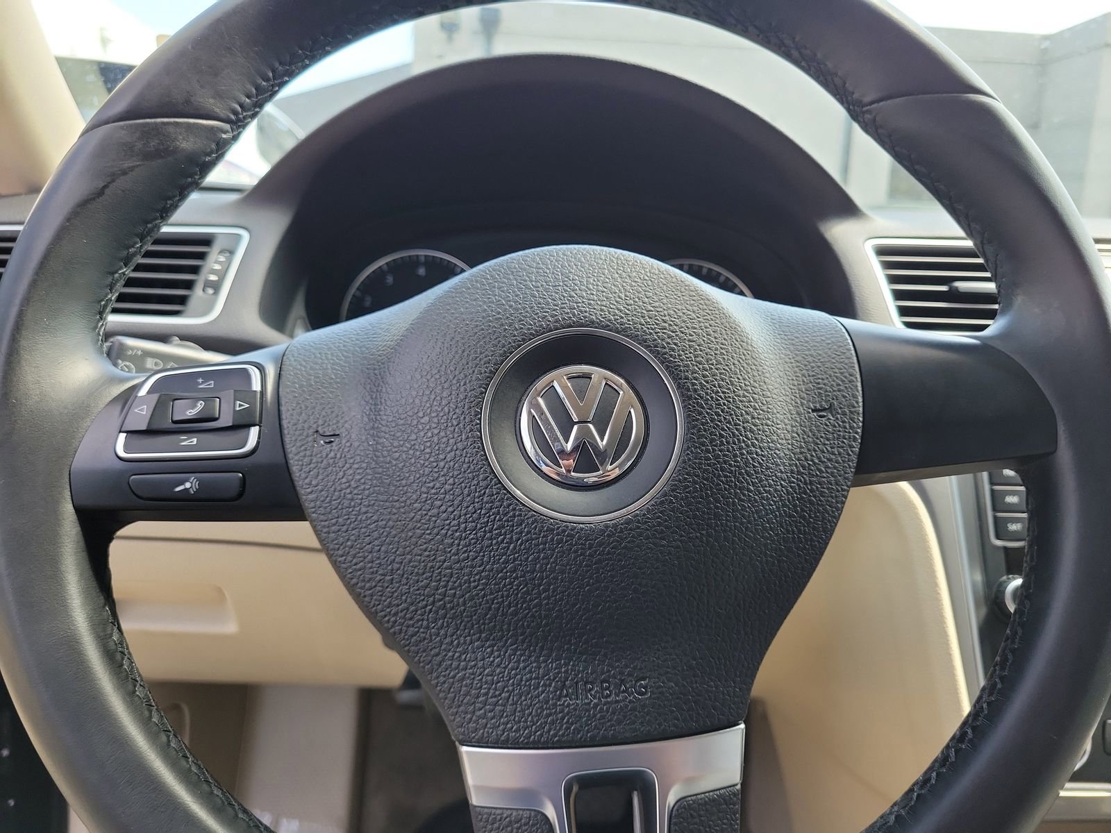 Used 2015 Volkswagen Passat 1.8T Limited Edition FWD image 21