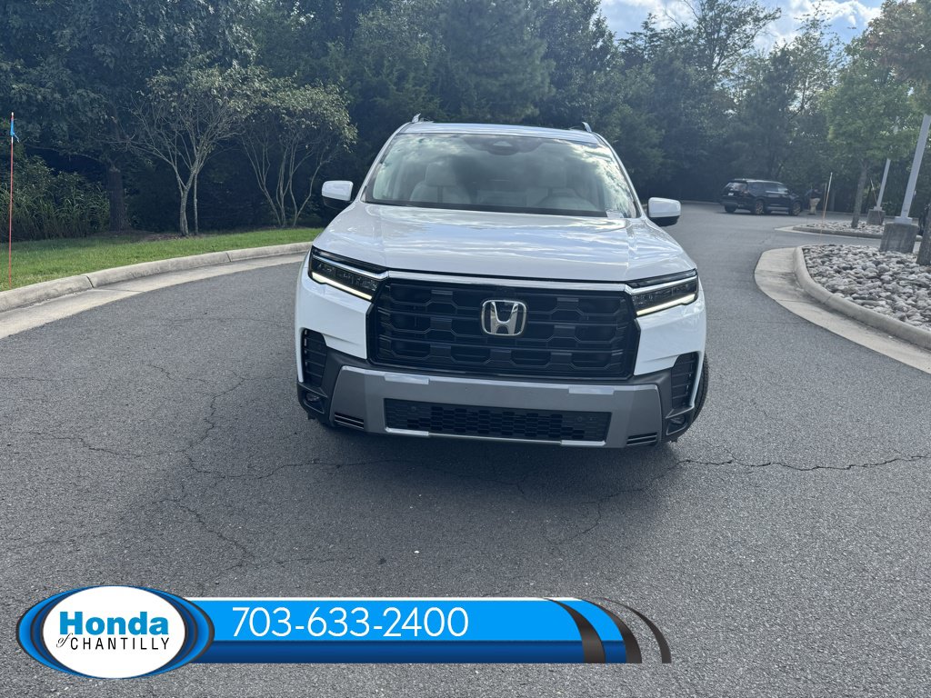 New 2026 Honda Pilot Touring image 2