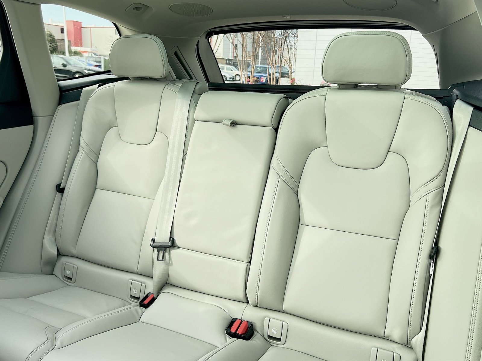 New 2026 Volvo XC60 B5 Ultra w/ Protection Package Premier image 24