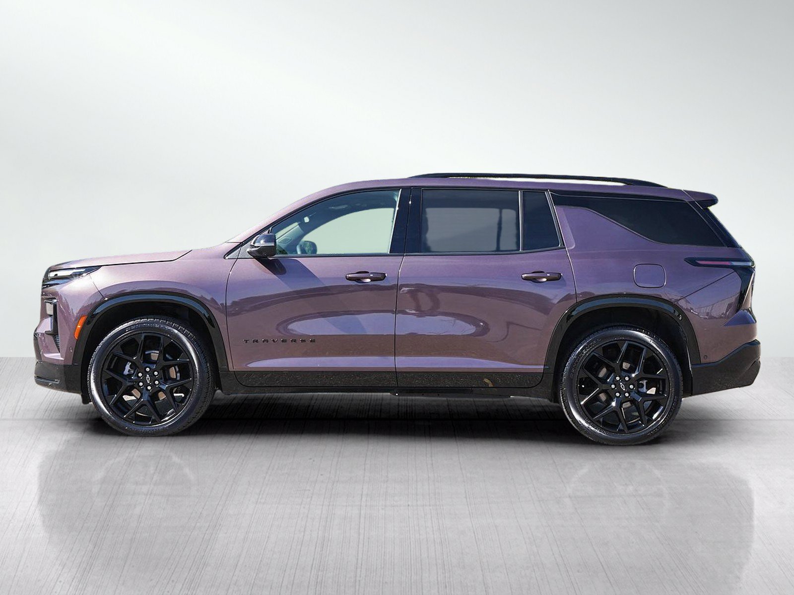 Used 2025 Chevrolet Traverse RS AWD/4WD image 2
