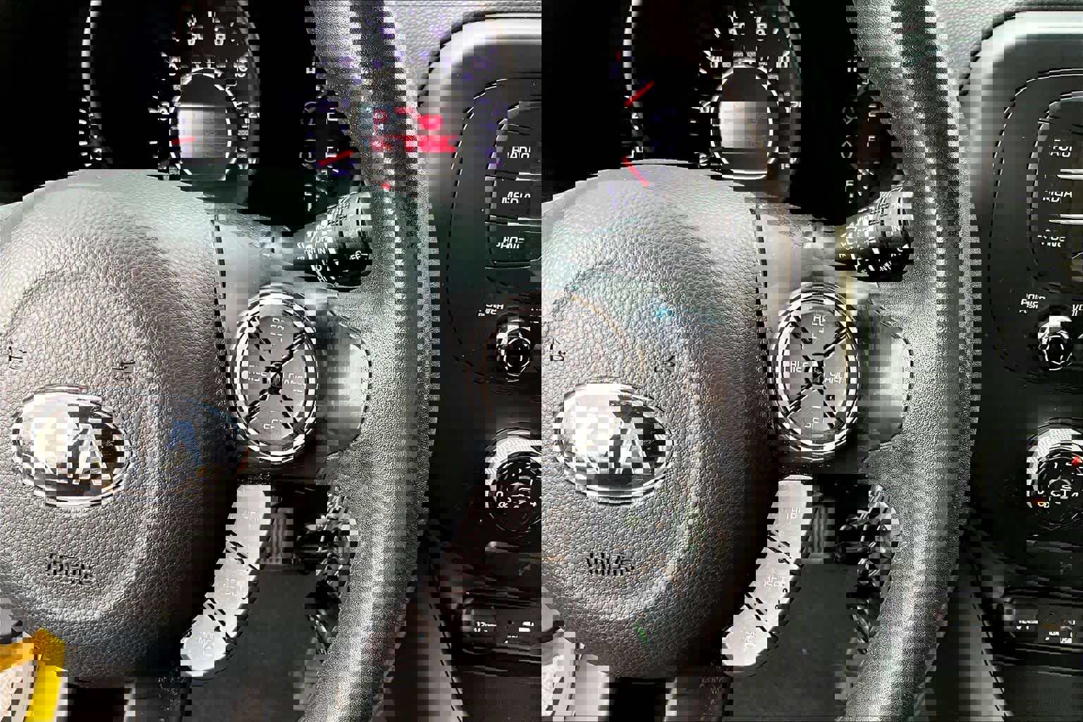 Used 2016 Kia Soul + image 20