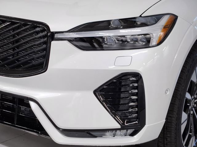 New 2026 Volvo XC60 B5 Plus w/ Protection Package Premier AWD/4WD image 12