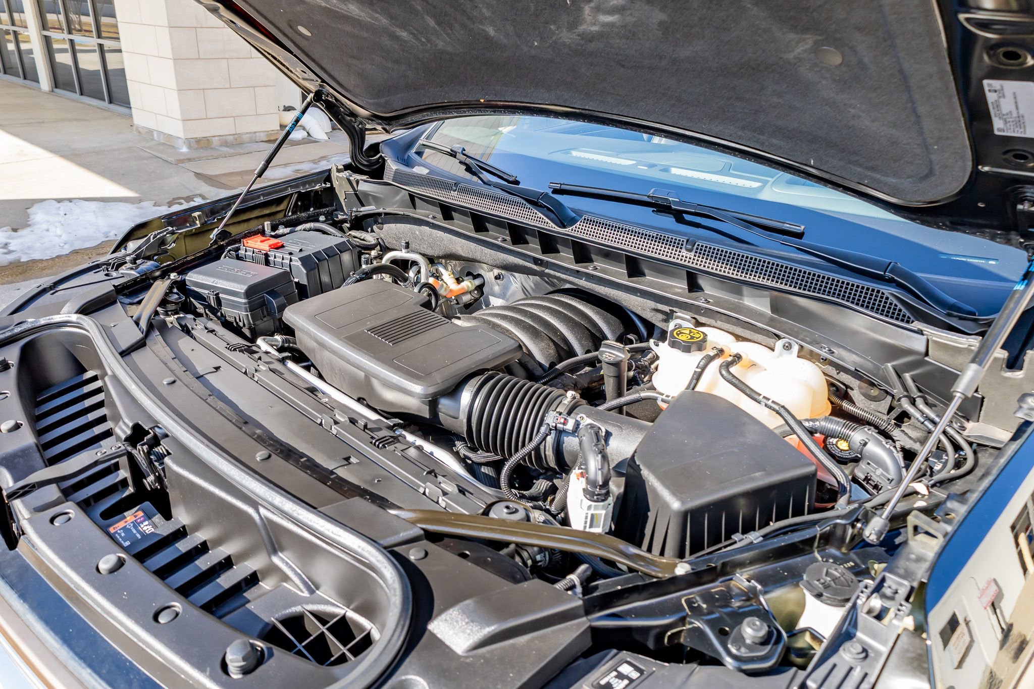 Used 2024 Chevrolet Suburban High Country image 40