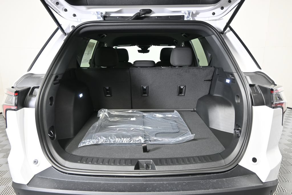 New 2026 Chevrolet Equinox LT w/ Safety and Technology Package AWD/4WD image 16