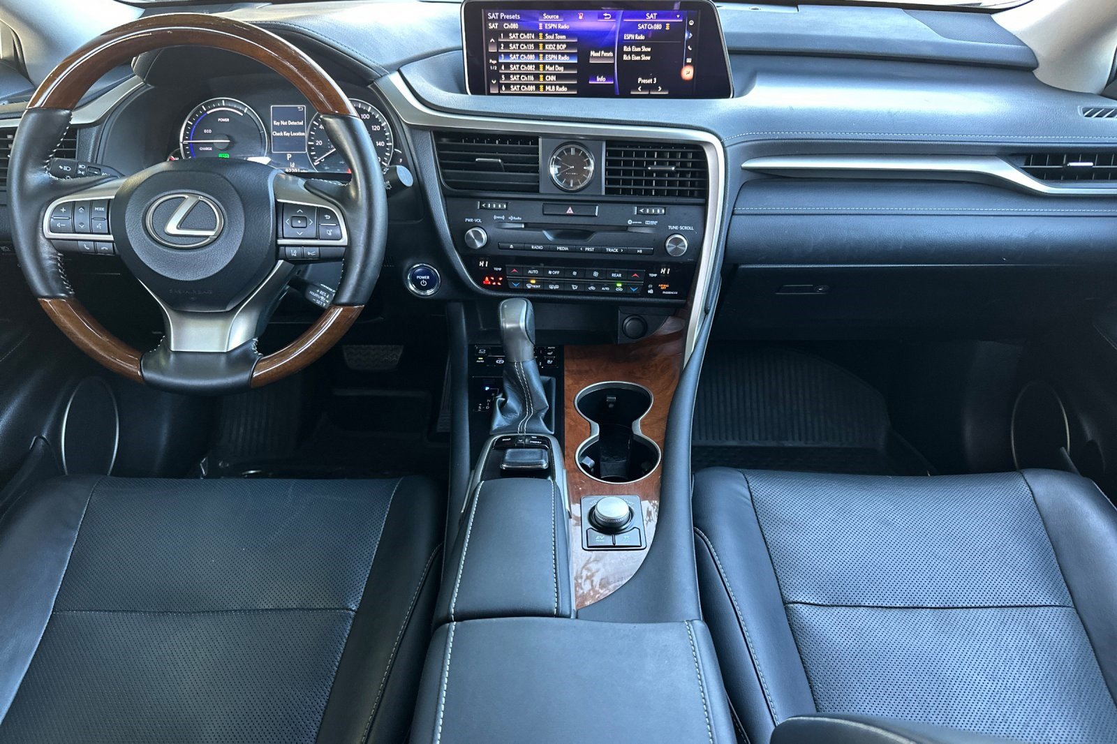 Used 2018 Lexus RX 450hL Premium w/ Premium Package image 17