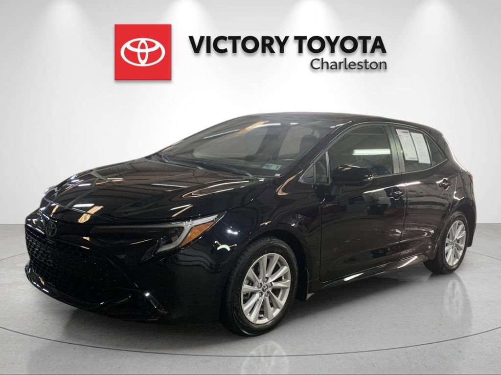 Used 2026 Toyota Corolla SE FWD image 1