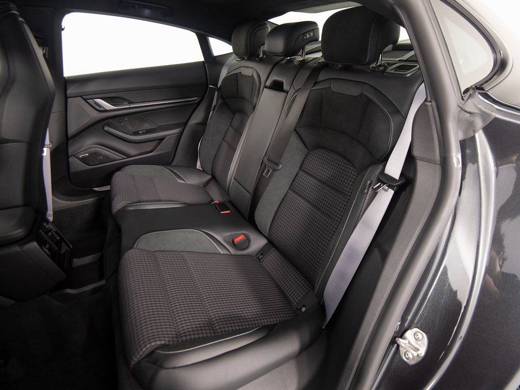 New 2026 Porsche Taycan 4S image 32