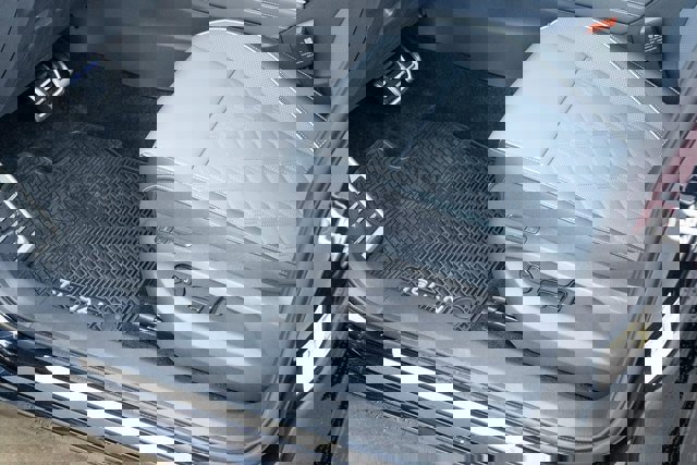 New 2026 Volkswagen Tiguan SEL R-Line image 27