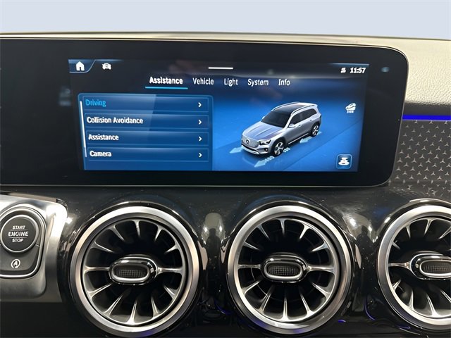 Used 2025 Mercedes-Benz GLB 250 4MATIC image 22