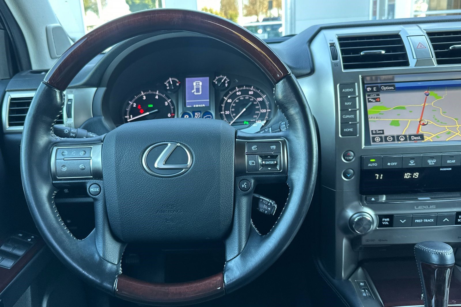 Used 2017 Lexus GX 460 Premium image 18