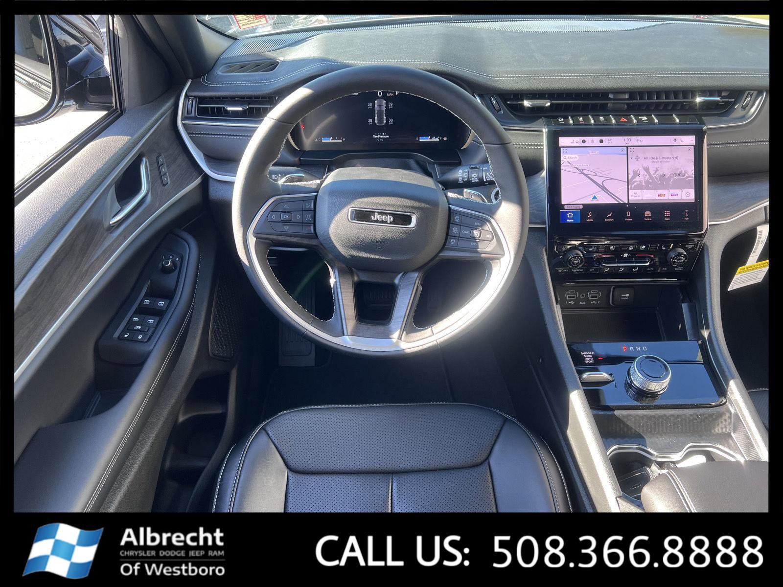 New 2025 Jeep Grand Cherokee Limited w/ Luxury Tech Group II image 20