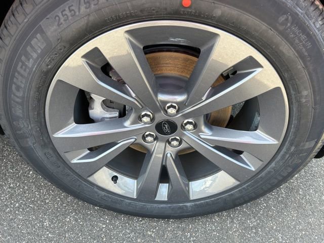 New 2026 Ford Explorer Active w/ Active Comfort Package image 9