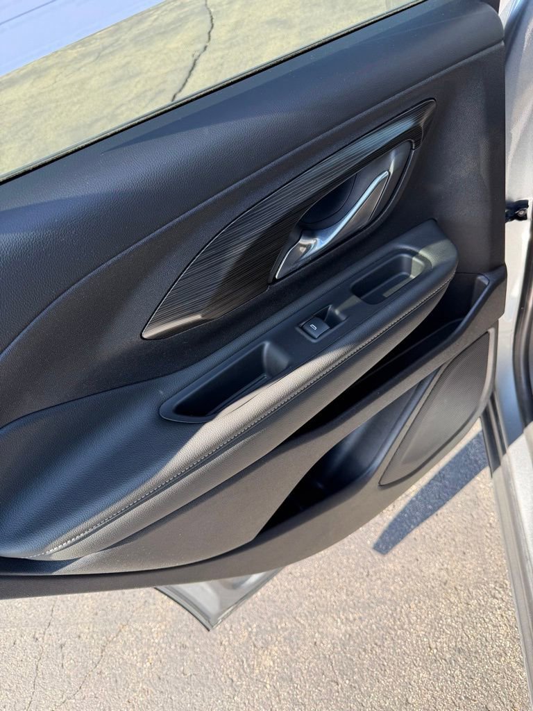 Used 2024 GMC Terrain SLE image 12