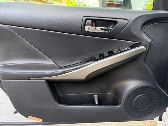 Used 2016 Lexus IS 200t RWD image 10