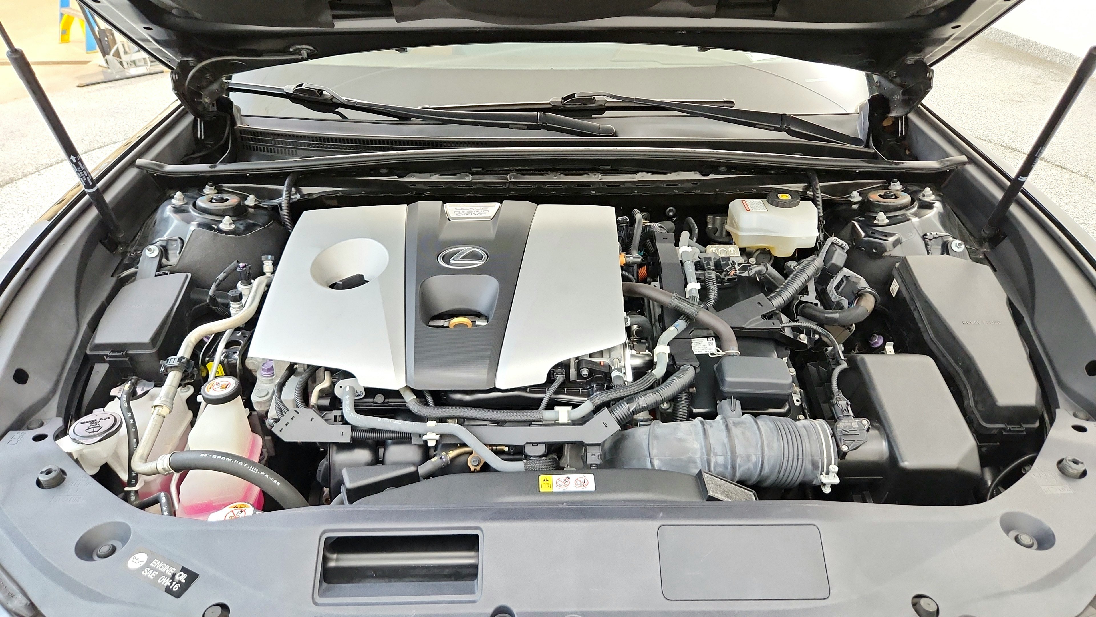 Used 2020 Lexus ES 300h w/ Premium Package FWD image 29