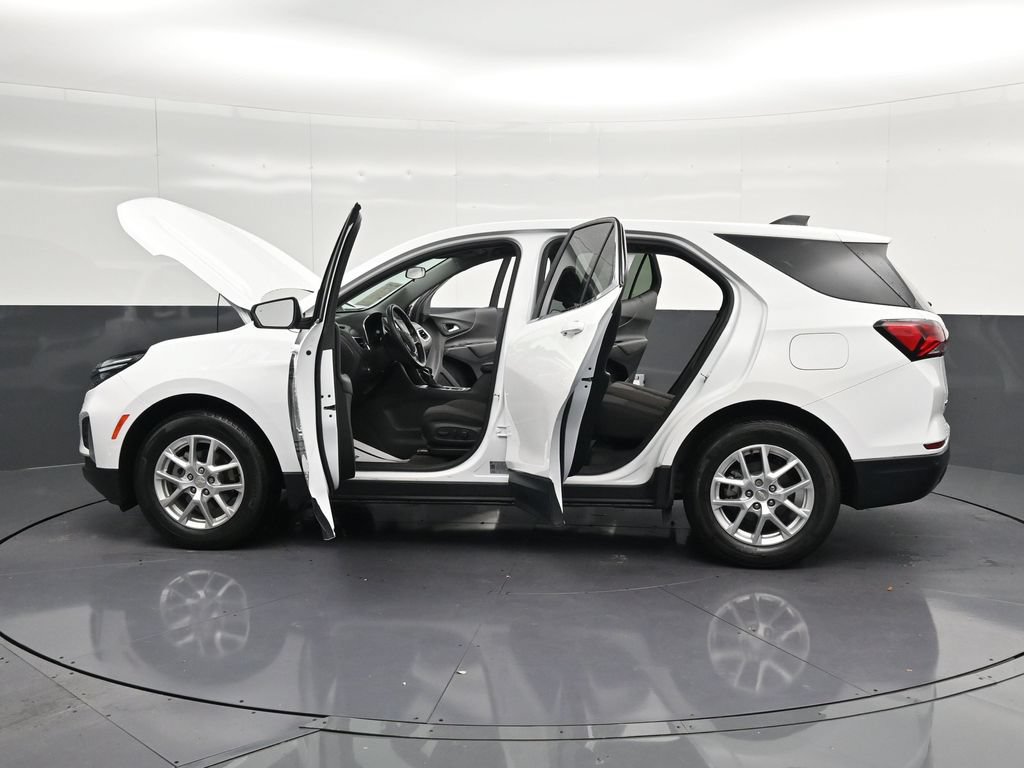 Used 2024 Chevrolet Equinox LT FWD image 29