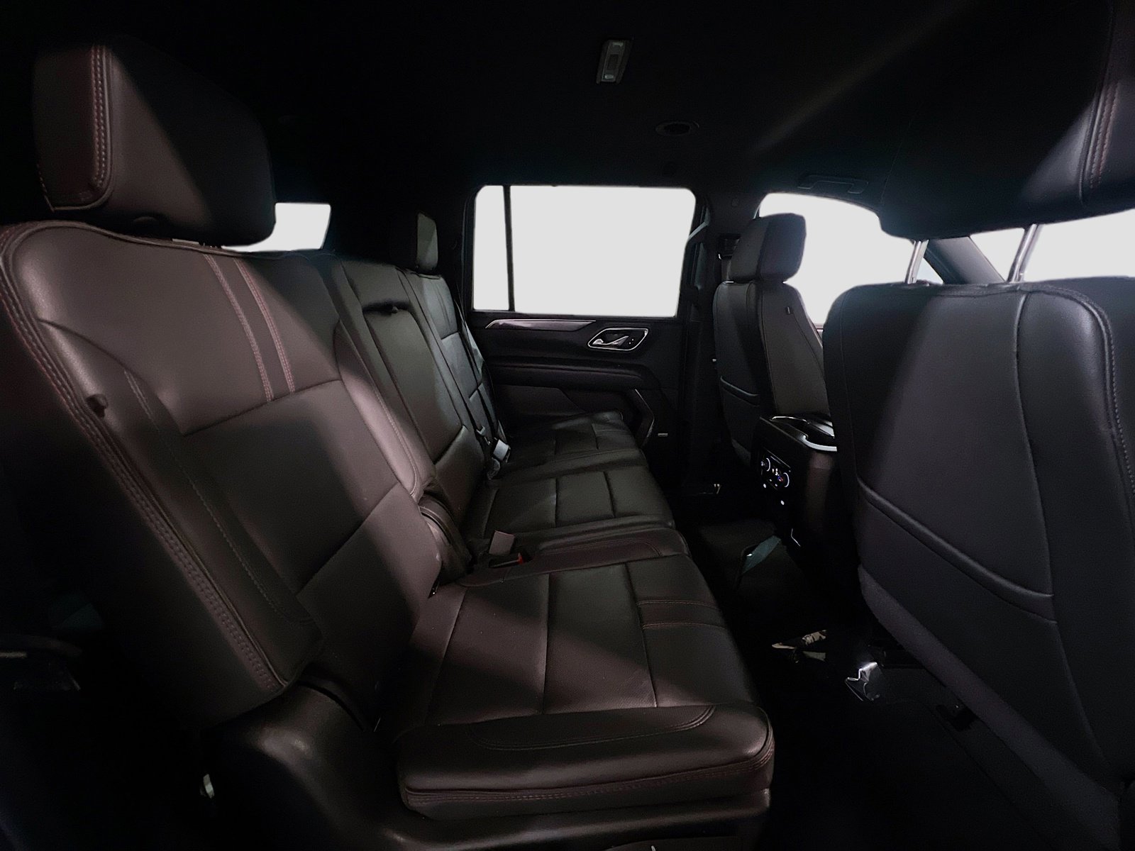 Used 2024 Chevrolet Suburban RST RWD image 20