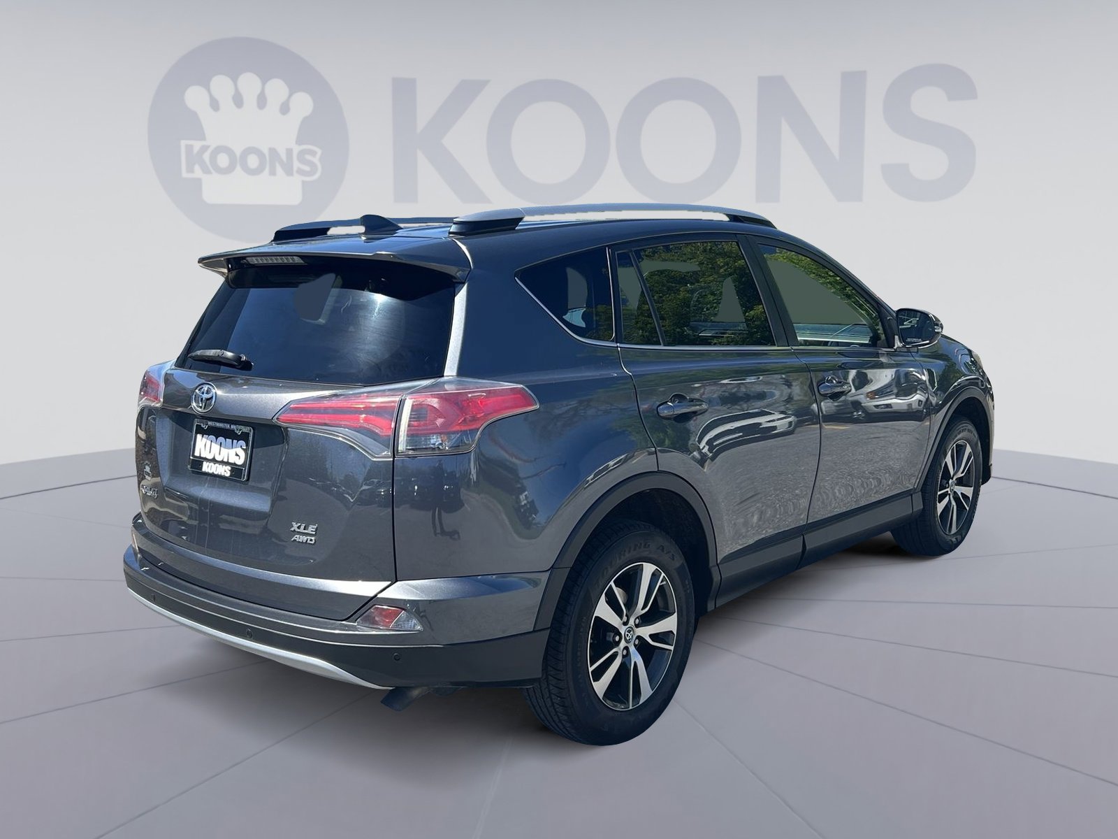 Used 2017 Toyota RAV4 XLE AWD/4WD image 16