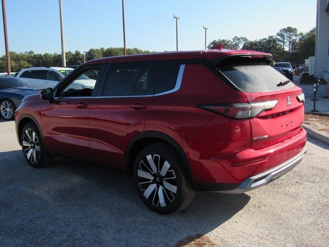 New 2025 Mitsubishi Outlander SE image 5