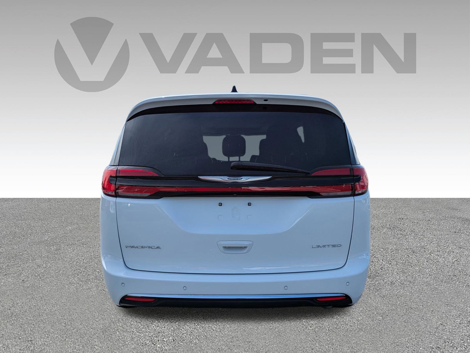 Used 2023 Chrysler Pacifica Limited image 26