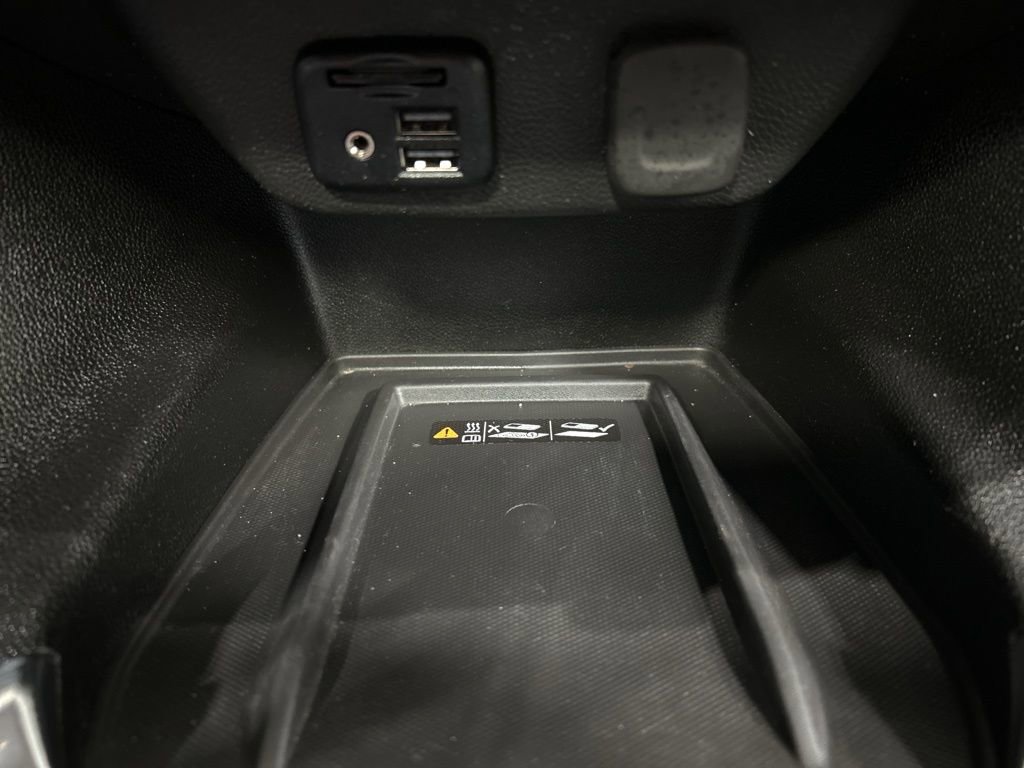 Used 2023 Chevrolet Traverse RS image 27