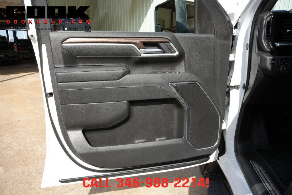 Used 2025 Chevrolet Silverado 2500 LT w/ Convenience Package AWD/4WD image 17