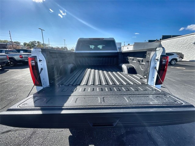 New 2026 GMC Sierra 2500 SLT image 25