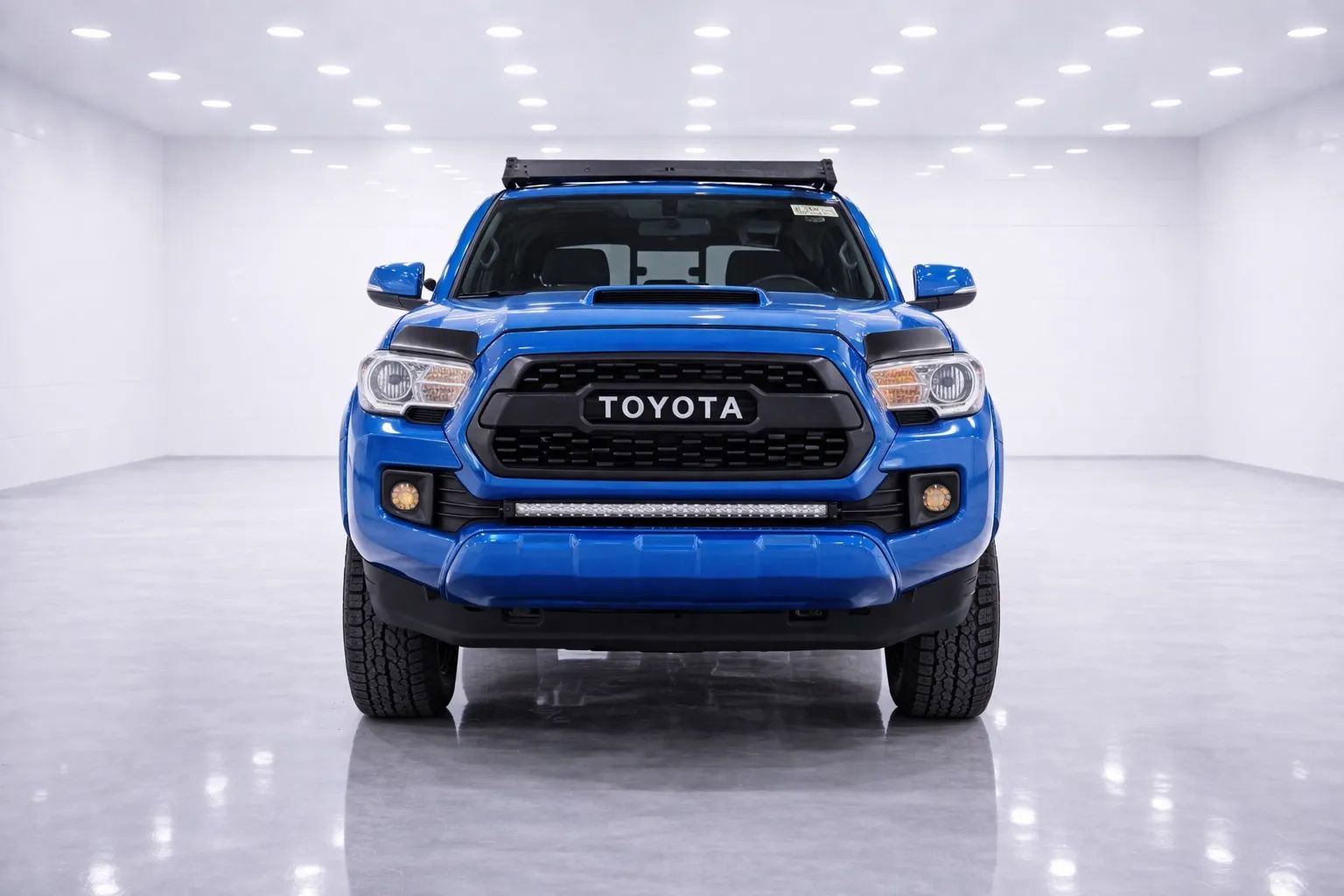 Used 2017 Toyota Tacoma TRD Sport w/ Premium & Technology Package image 9