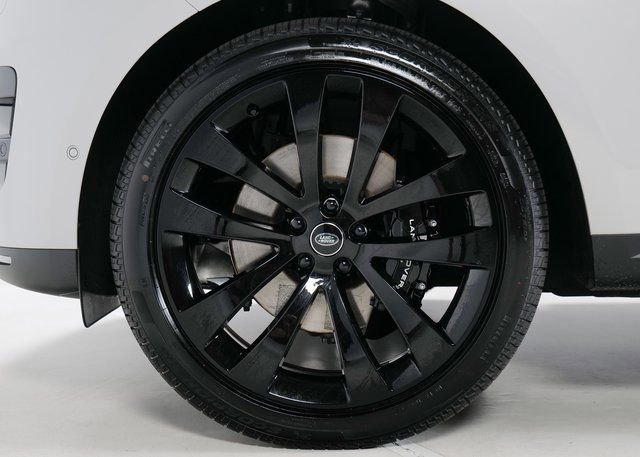 New 2025 Land Rover Range Rover Sport SE image 9