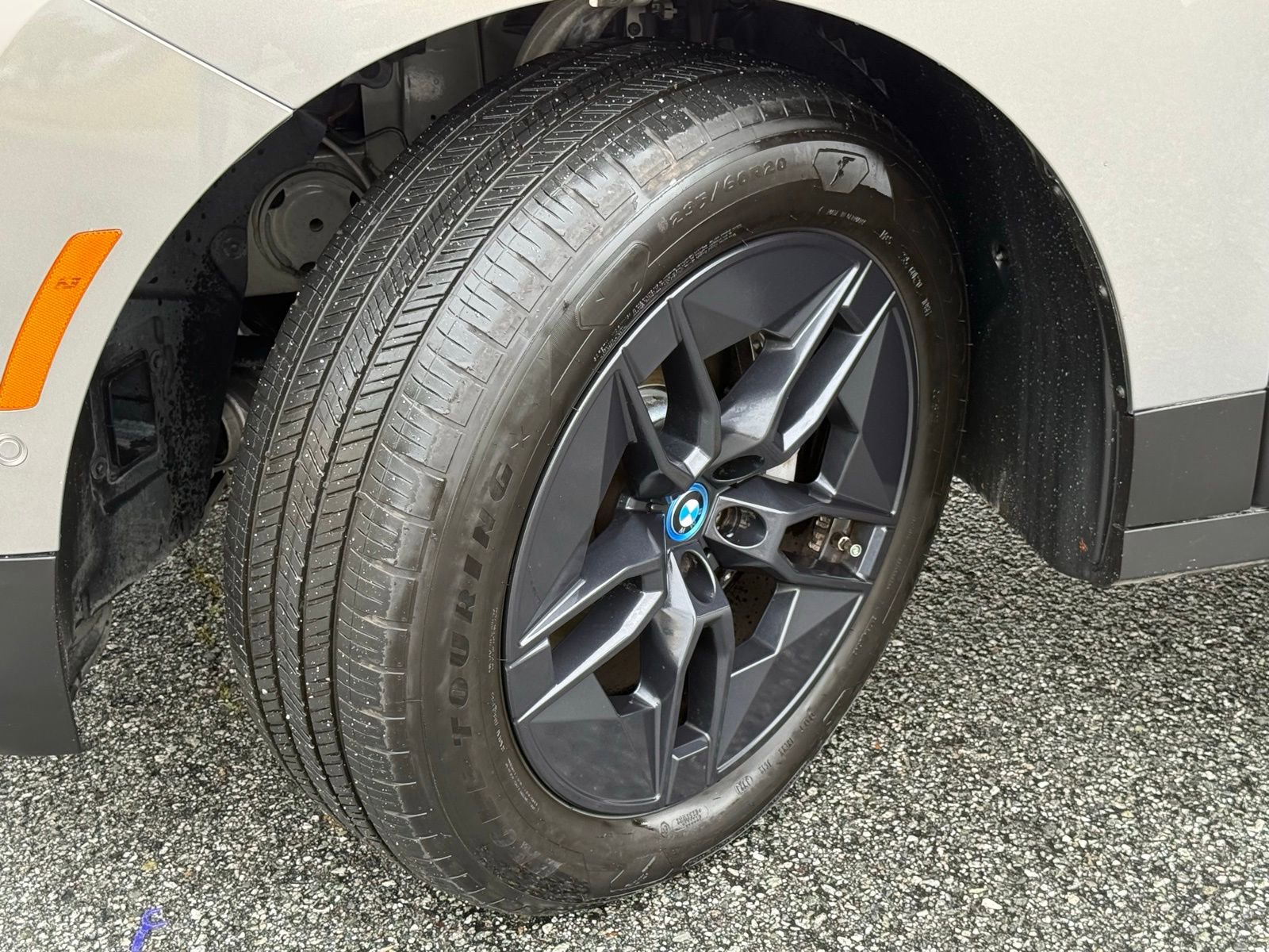 Used 2024 BMW iX xDrive50 w/ Radiant Heating Package image 19