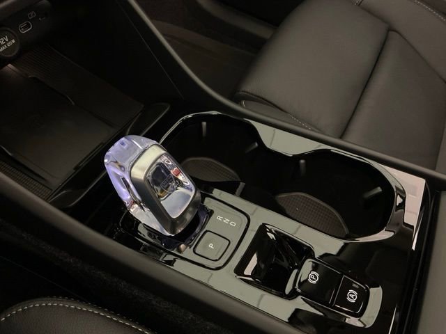 New 2026 Volvo XC40 B5 Ultra w/ Protection Package Premier AWD/4WD image 21