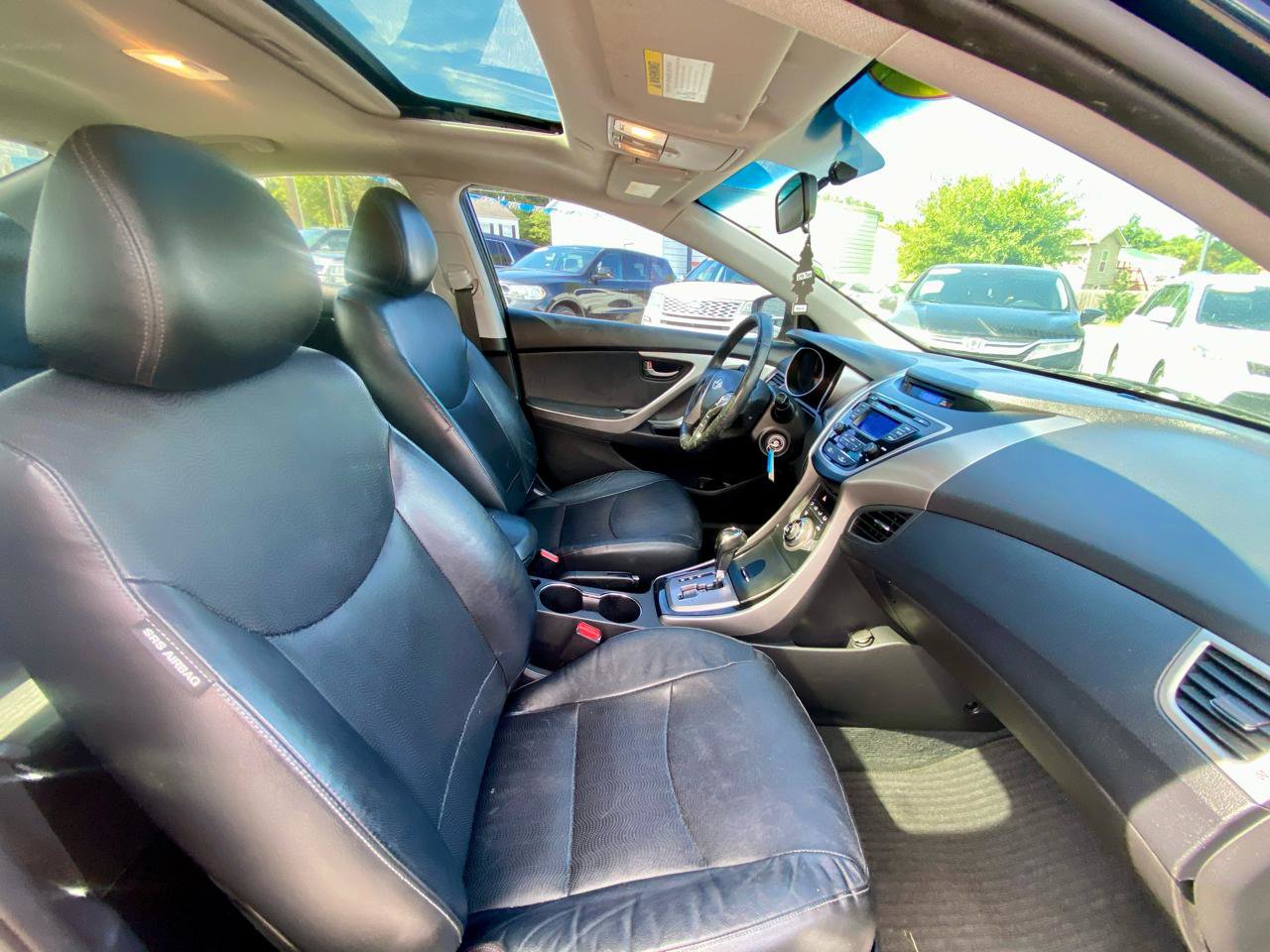 Used 2013 Hyundai Elantra Limited FWD image 9