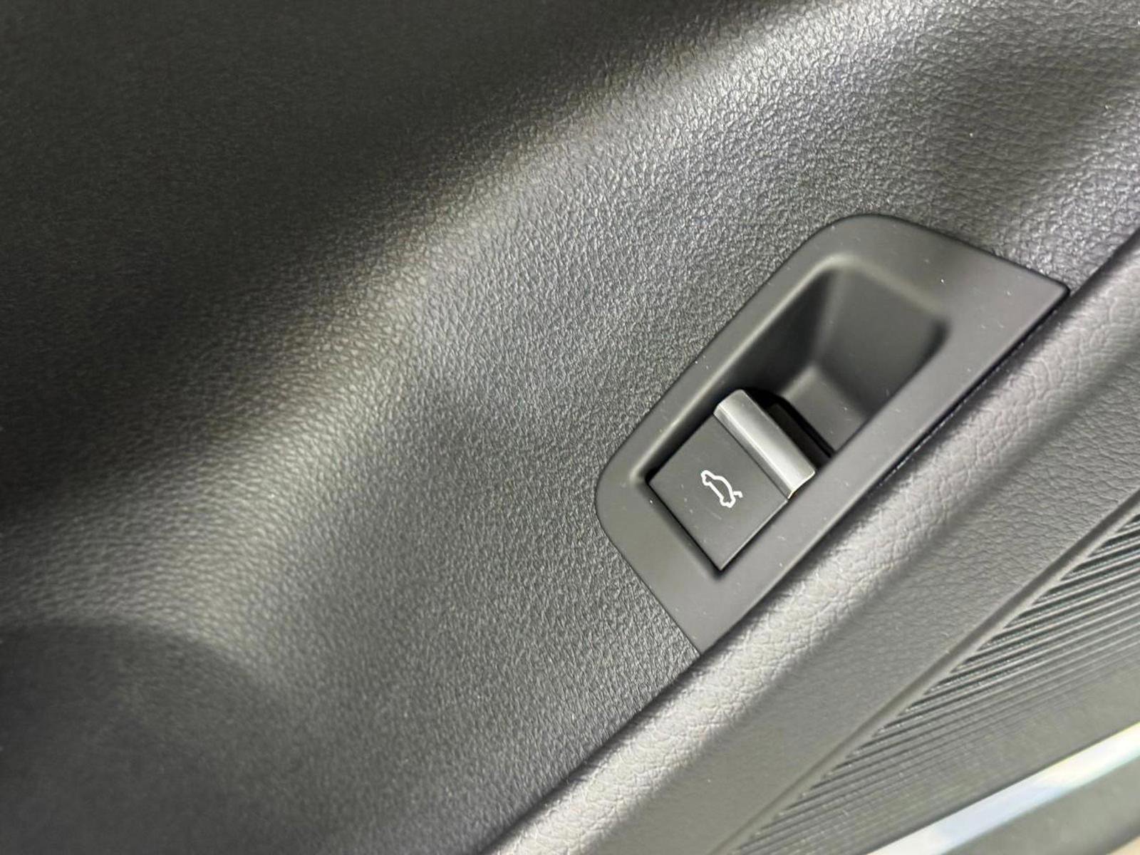 New 2026 Audi SQ8 Prestige image 27