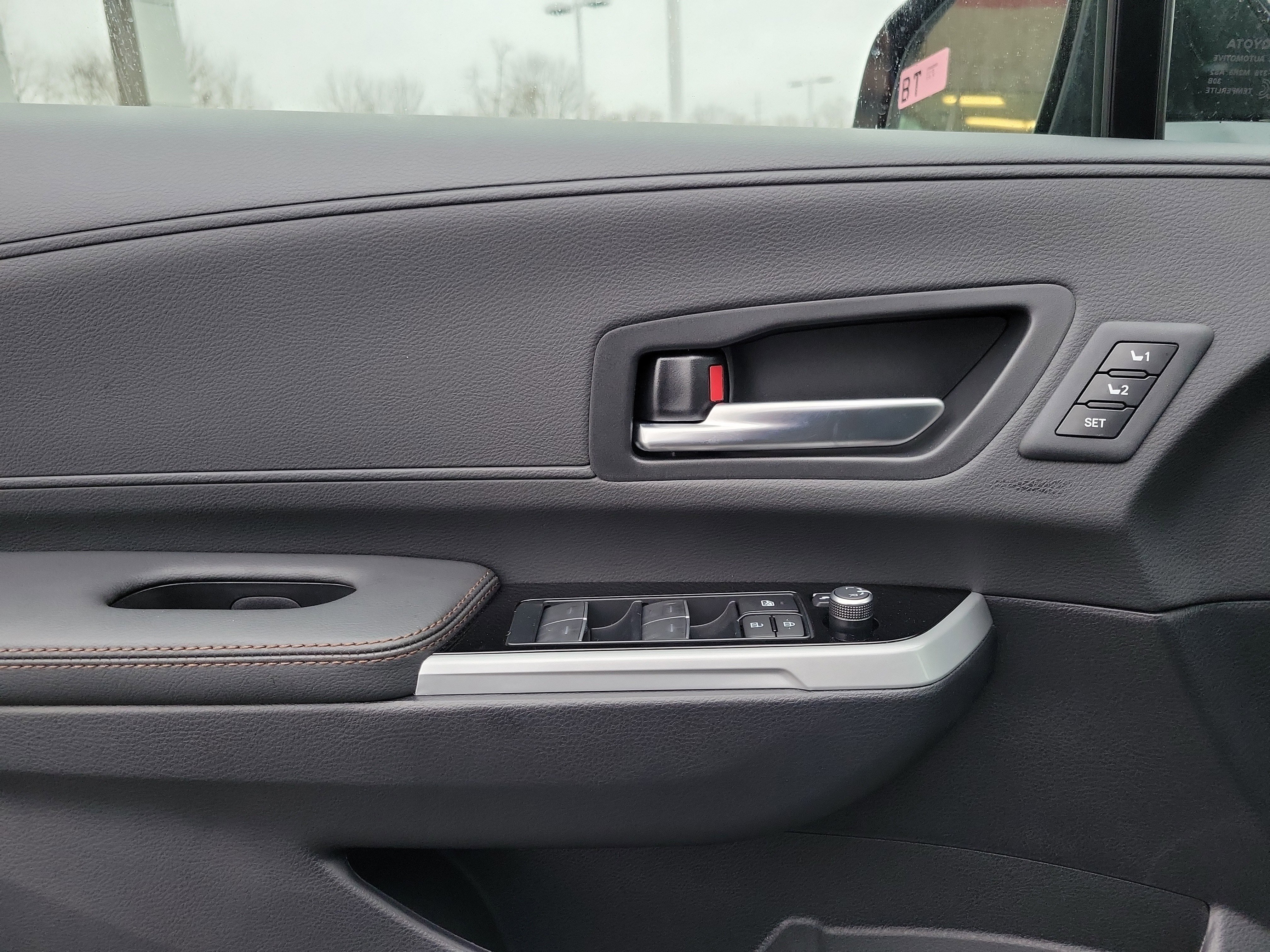 New 2026 Toyota Sienna Platinum image 13