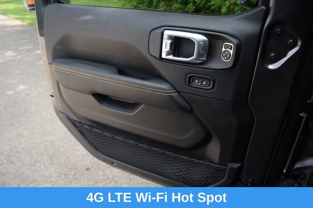 Used 2024 Jeep Wrangler Unlimited Sahara w/ Technology Group AWD/4WD image 18