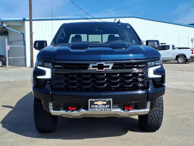 Used 2023 Chevrolet Silverado 1500 ZR2 w/ Technology Package AWD/4WD image 2