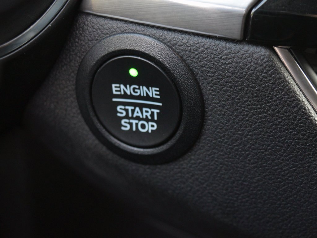 Used 2022 Ford Escape Titanium image 17