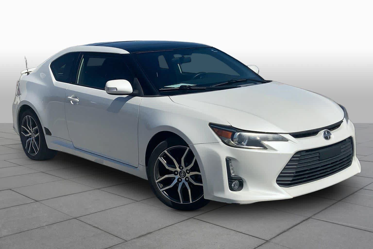 Used 2016 Scion tC FWD image 3