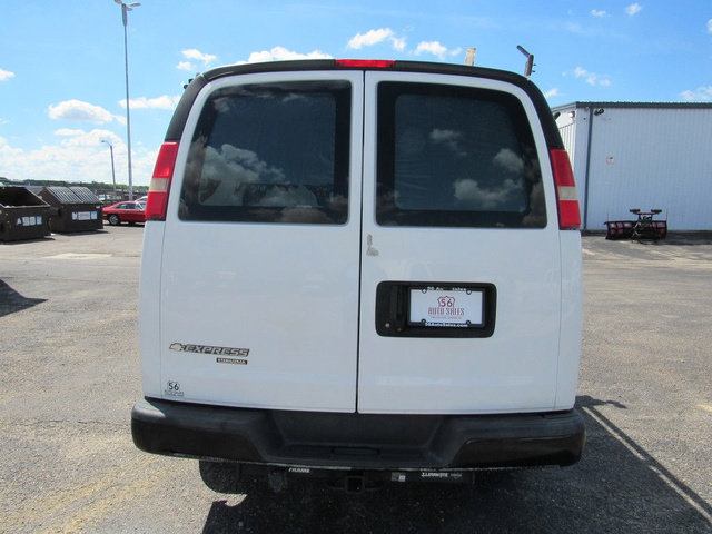 Used 2015 Chevrolet Express 2500 RWD image 4