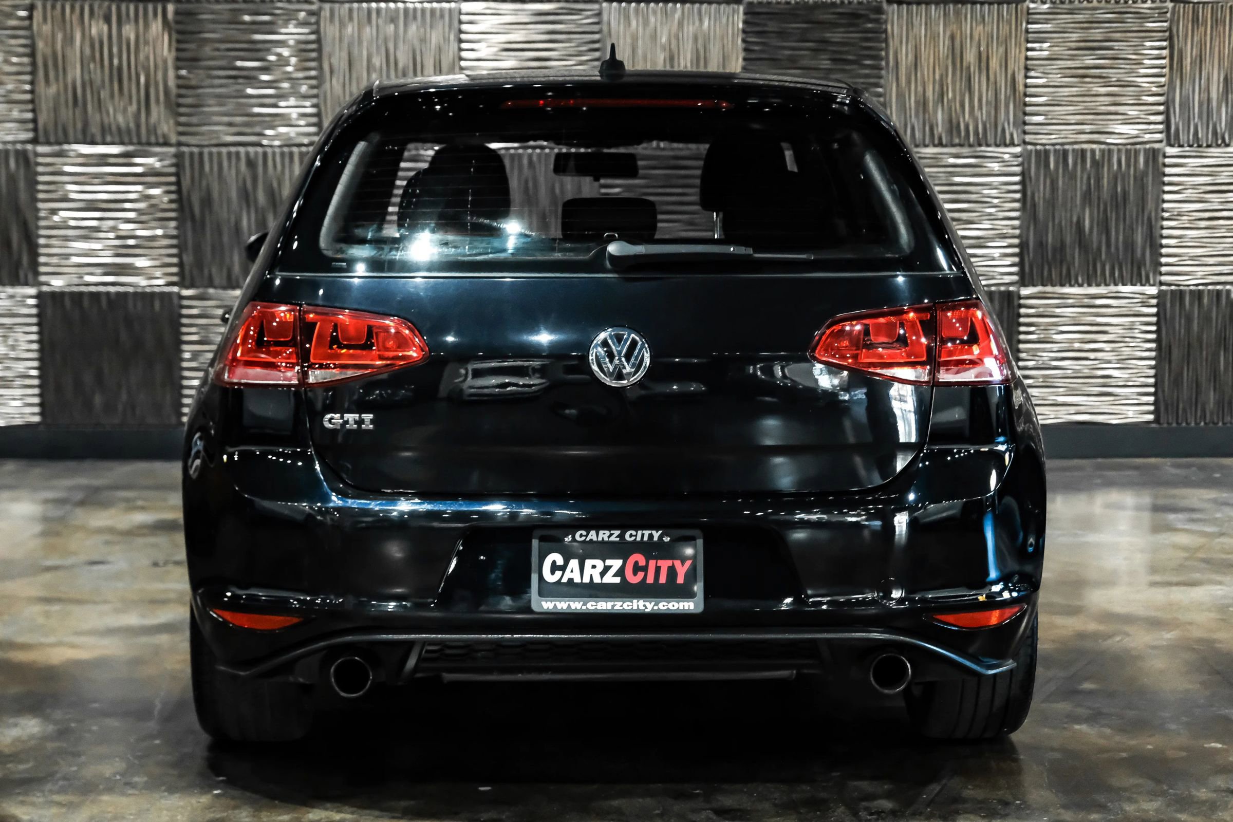 Used 2017 Volkswagen GTI S FWD image 9