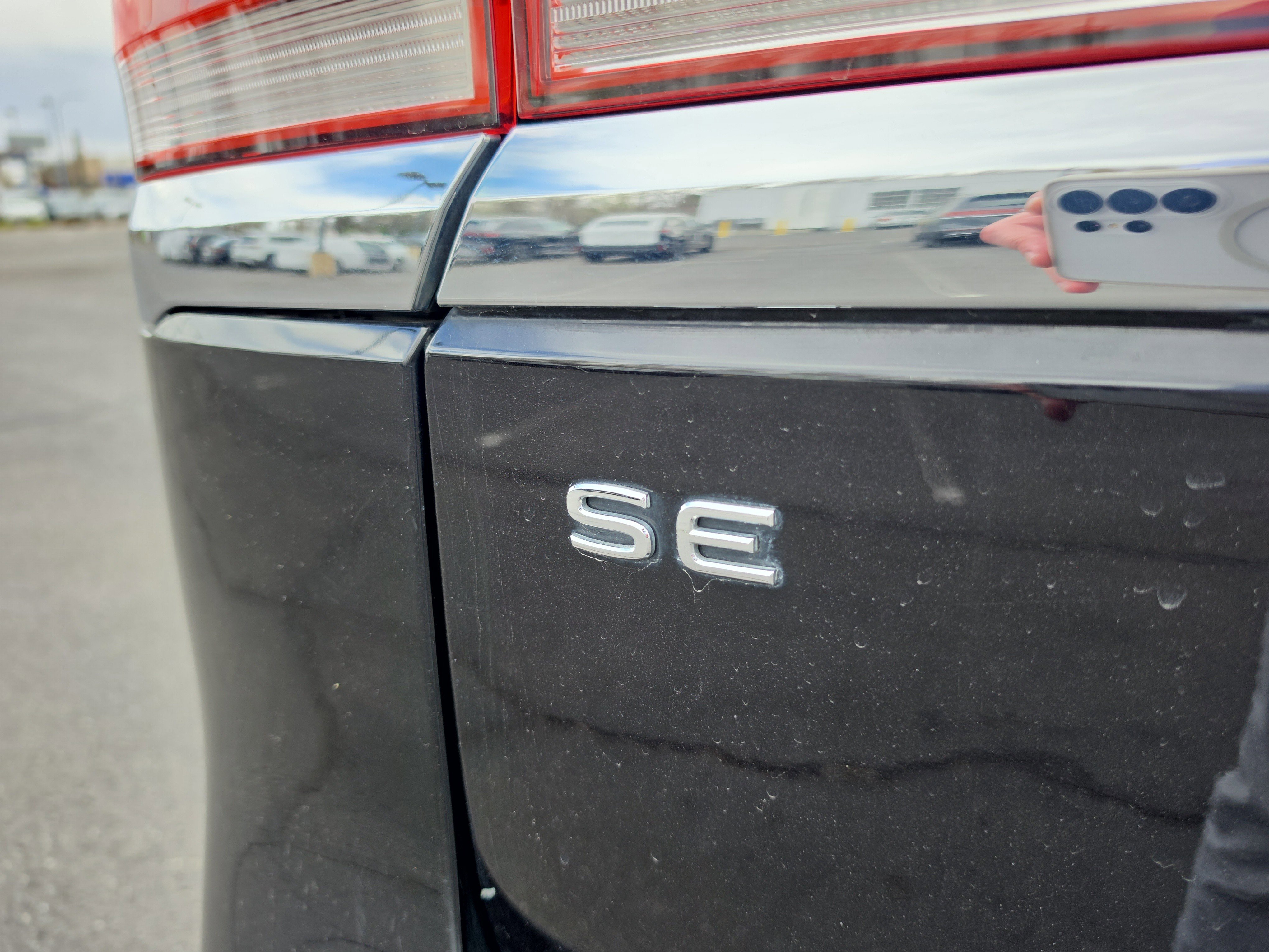 Used 2021 Volkswagen Atlas SE image 30