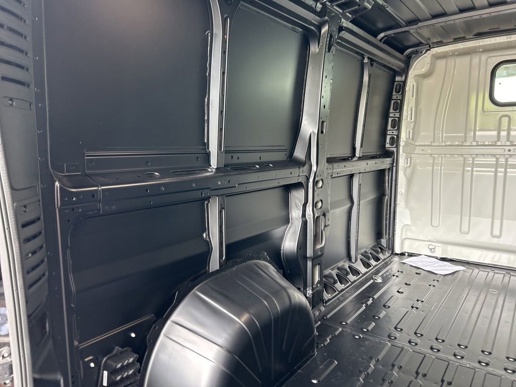 New 2025 RAM ProMaster 2500 w/ Convenience Group image 28