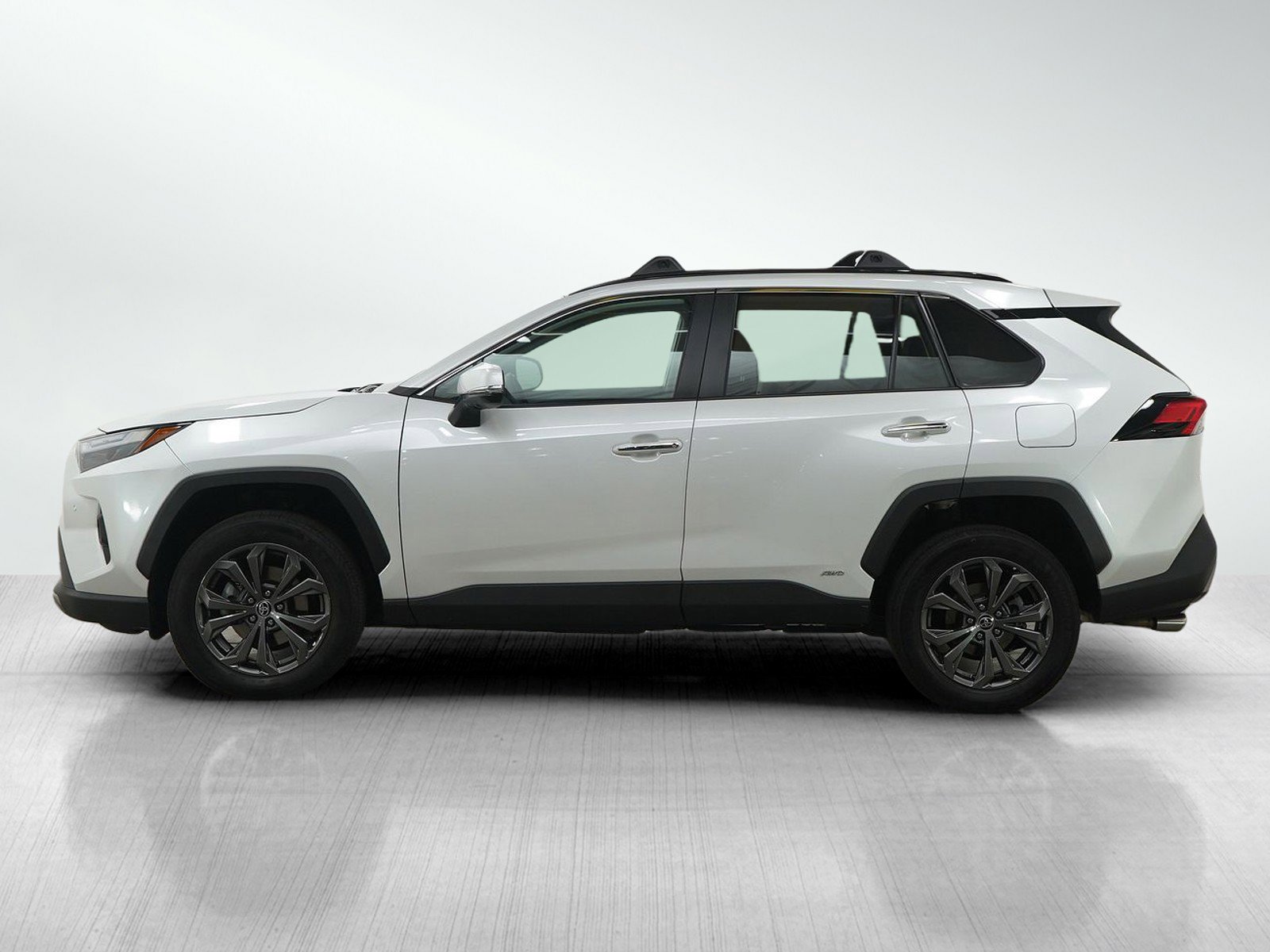 Used 2023 Toyota RAV4 Limited AWD/4WD image 2