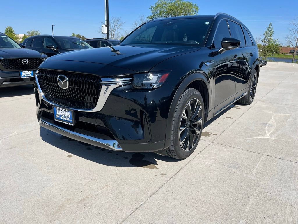 Certified 2024 MAZDA CX-90 Plug-In Hybrid w/ Premium Plus AWD/4WD image 4