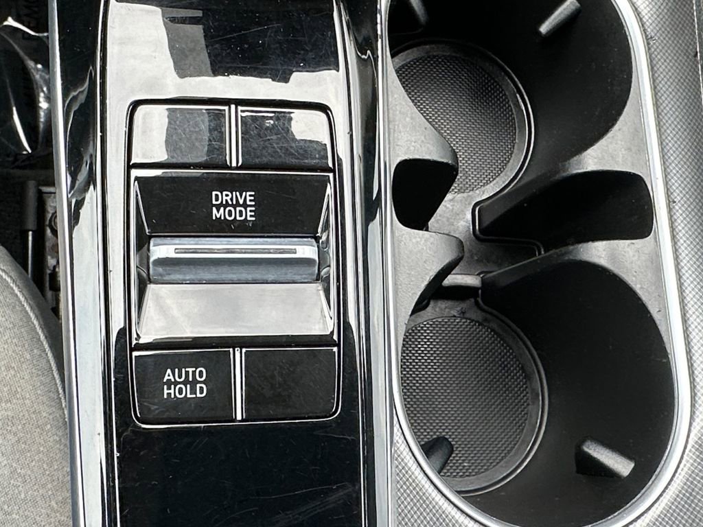 Used 2020 Hyundai Sonata SEL image 16